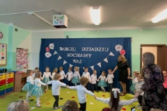 Messenger_creation_7A0D07CC-DCB6-4193-907B-C622C5D54F1B (Mały)