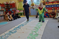 8 (Mały)