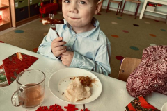 Messenger_creation_CFACFE51-CD94-4C02-9AC1-FBCE78EBCAB4 (Mały)