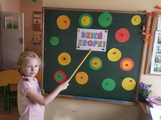 Dzień kropki w grupie Biedronki