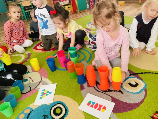 Motylki i “Kodowanie na dywanie”